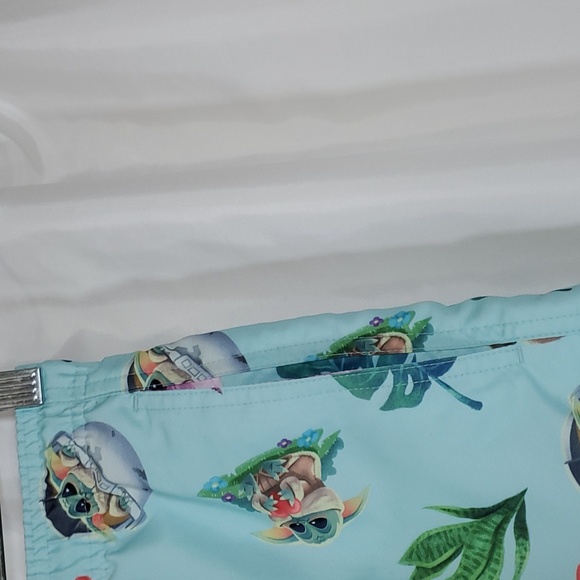 Star Wars: The Mandalorian Men's 7"  Elastic Waist Baby Yoda Swim Shorts ~ Turqu - Picture 12 of 15
